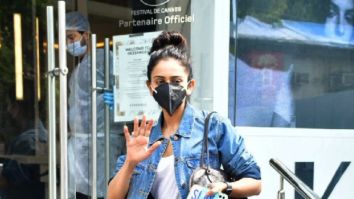 Photos: Rakul Preet Singh spotted outside a salon