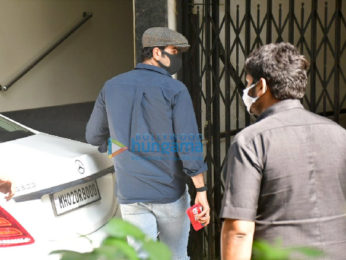 Photos: Ranbir Kapoor spotted at a clinic