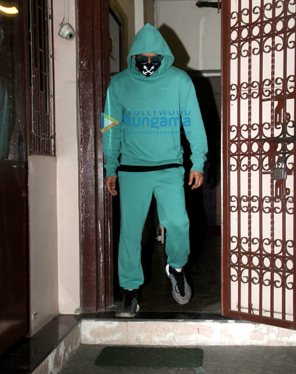 photos ranveer singh spotted at shankar mahadevans dubbing studio in bandra 4 2