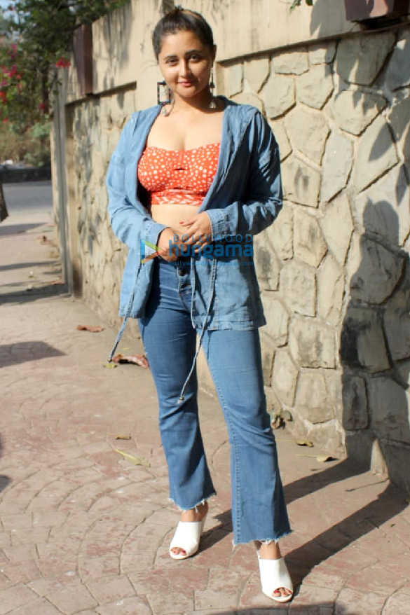 photos rashami desai snapped in andheri 2