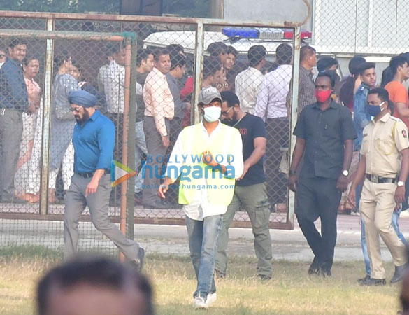 photos salman khan spotted for a shooting in bandra 4