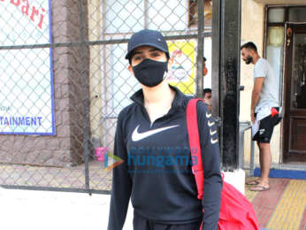 Photos: Sanya Malhotra snapped at the gym in Juhu