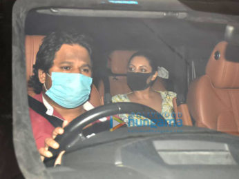 Photos: Sara Ali Khan, Ananya Panday, Gauri Khan and others spotted at Karan Johar's house in Bandra