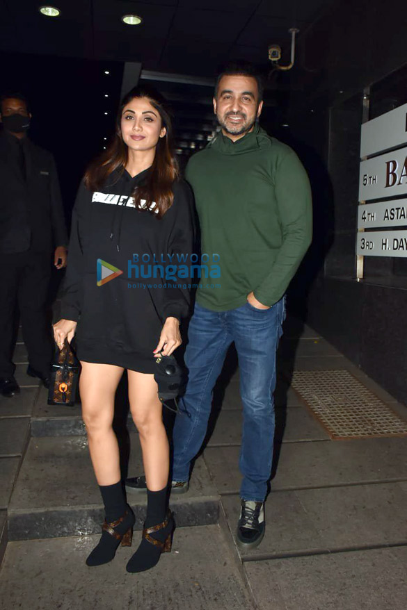 photos shilpa shetty and raj kundra spotted at hakkasan in bandra 6