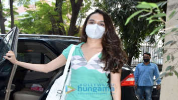 Photos: Shraddha Kapoor, Avneet Kaur and Farah Khan snapped at Kromakay salon in Juhu