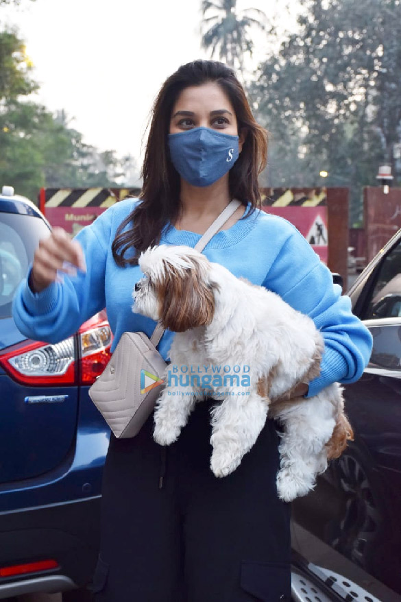 photos sophie choudry spotted in juhu 2