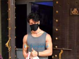 Photos: Tiger Shroff snapped at Aadesh Shrivastava’s studio in Juhu