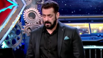 Salman Khan CRIES while announcing EVICTIONS, says Sorry | Bigg Boss 14