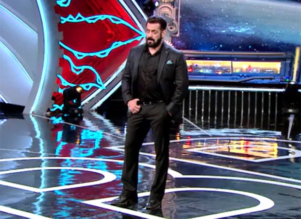 VIDEO: Salman Khan says “Sorry”, cries while announcing the evictions ...