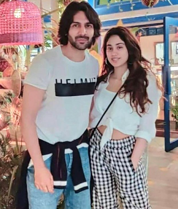 Dostana 2 co-stars Kartik Aaryan and Janhvi Kapoor twin in white in this viral picture from Goa