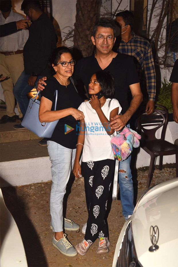 Varun Dhawan-Natasha Dalal wedding: Filmmaker Kunal Kohli and family reach the venue