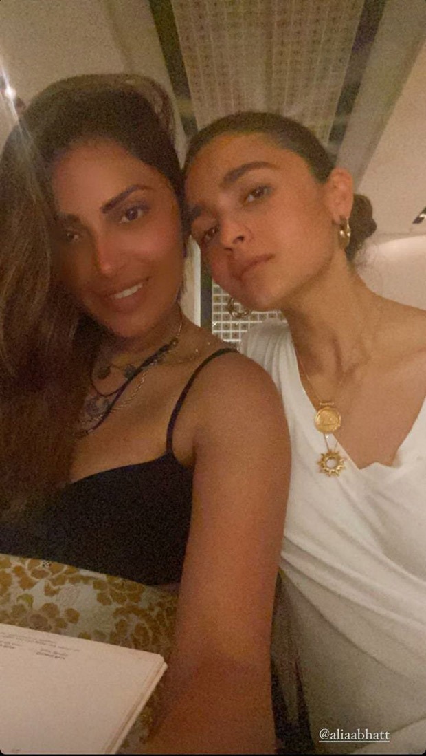 Alia Bhatt continues her vacation by chilling with her besties in Maldives