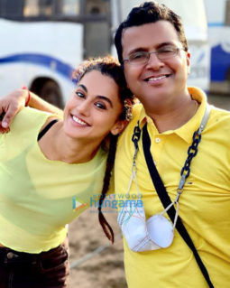 on the sets of the movie Looop Lapeta