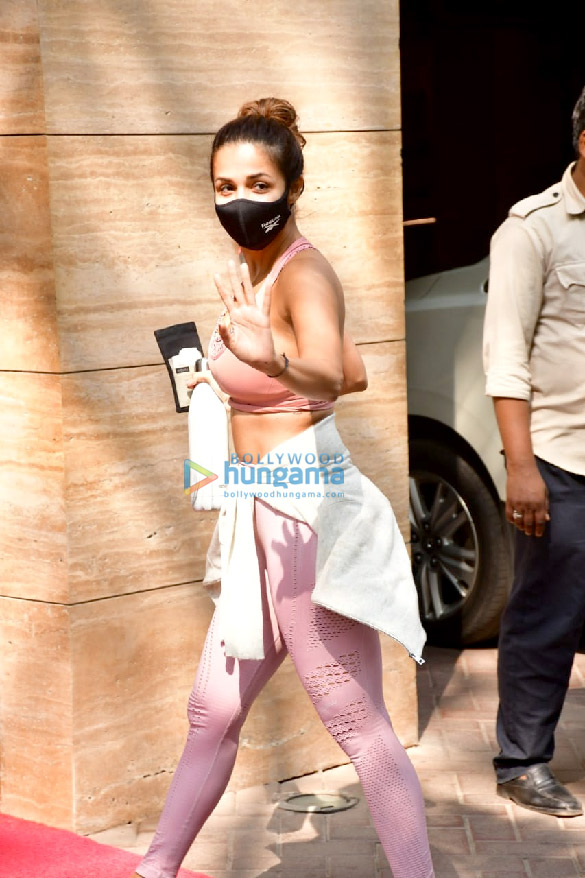 malaika arora spotted in bandra 2 10