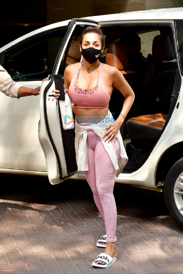 malaika arora spotted in bandra 3 10