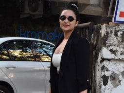 Parineeti Chopra spotted at Kromakay salon in Juhu