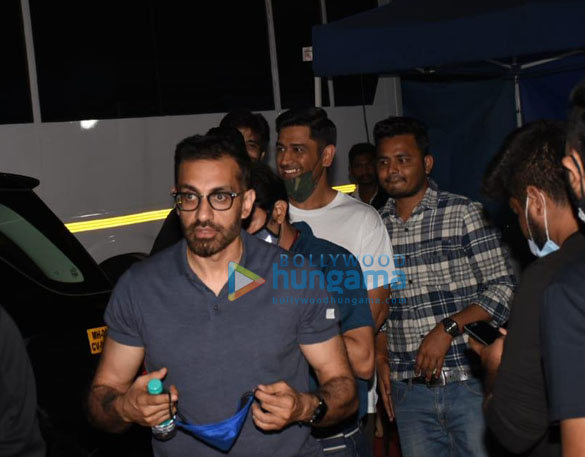 photos ajay devgn and ms dhoni snapped at film city in goregaon 1