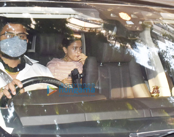 photos alia bhatt snapped in juhu 4