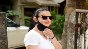 Photos: Ameesha Patel snapped at Kromakay salon in Juhu