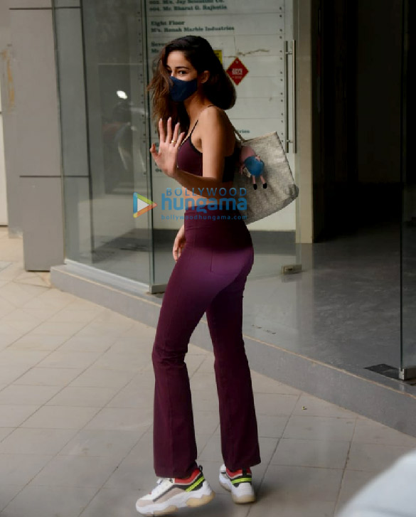 photos ananya panday spotted in andheri 2