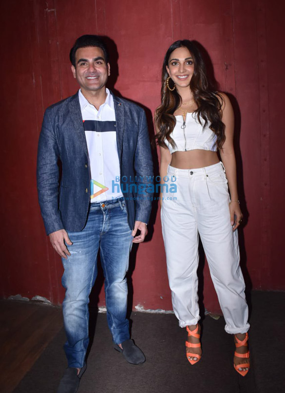 Photos: Arbaaz Khan and Kiara Advani for a chat show shoot in Juhu Photos: Arbaaz Khan and Kiara Advani for a chat show shoot in Juhu