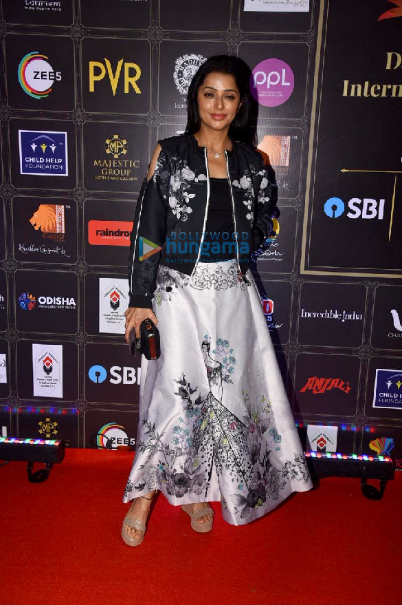 photos celebs grace the dadasaheb phalke international film festival awards 2021 4