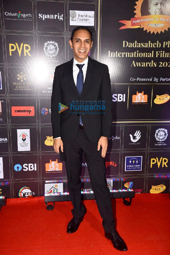 photos celebs grace the dadasaheb phalke international film festival awards 2021 5