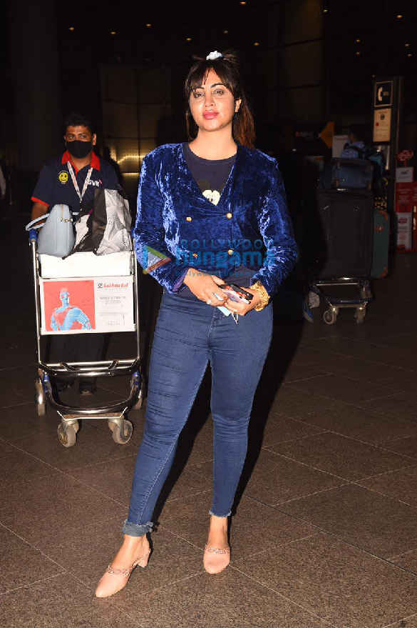 photos disha patani ankita lokhande gurmeet choudhary and others snapped at the airport 4