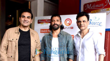 Photos: Farhan Akhtar spotted shooting for Arbaaz Khan’s chat show in Juhu