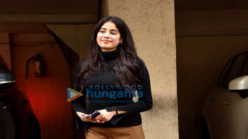 Photos: Janhvi Kapoor snapped at Arjun Kapoor’s house in Juhu