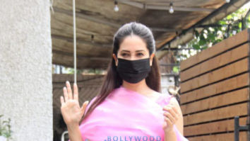 Photos: Kim Sharma spotted outside cafe in Bandra