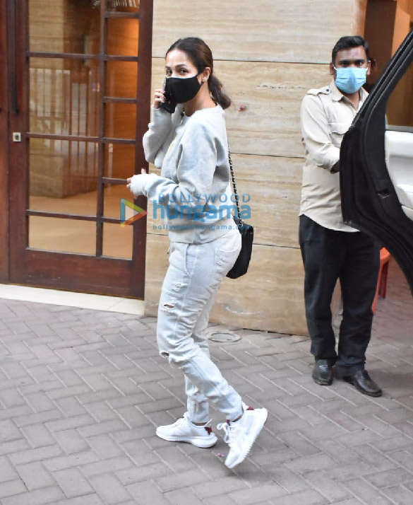 photos malaika arora spotted in bandra 3 10