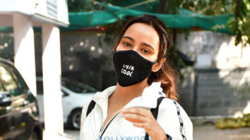 Photos: Neha Sharma spotted in Bandra