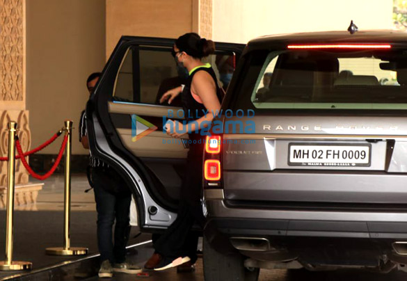 photos parineeti chopra snapped in juhu 2