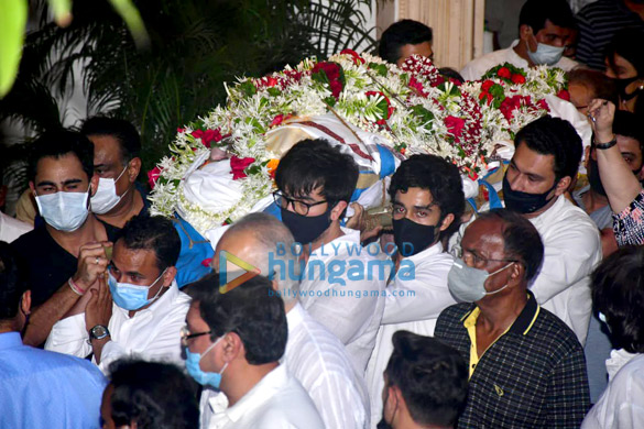 Photos: Rajiv Kapoor’s last rites take place in Mumbai