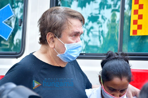 photos randhir kapoor spotted at a hospital in chembur 1