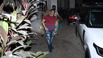 Photos: Salman Khan snapped in Bandra
