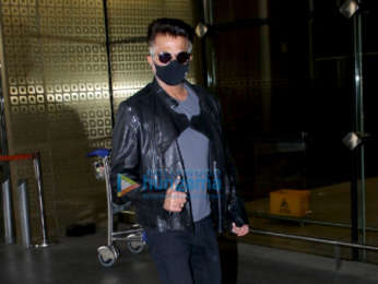 Photos: Shilpa Shetty, Raj Kundra, Mouni Roy and others snapped at the airport