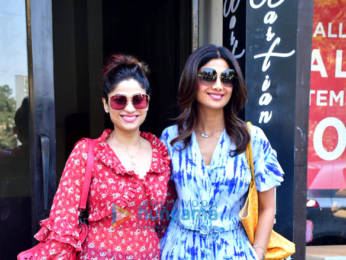 Photos: Shilpa Shetty and family spotted at Bastian
