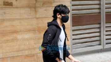 Photos: Sidharth Malhotra spotted outside a clinic