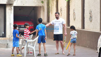 Photos: Sohail Khan spotted playing cricket