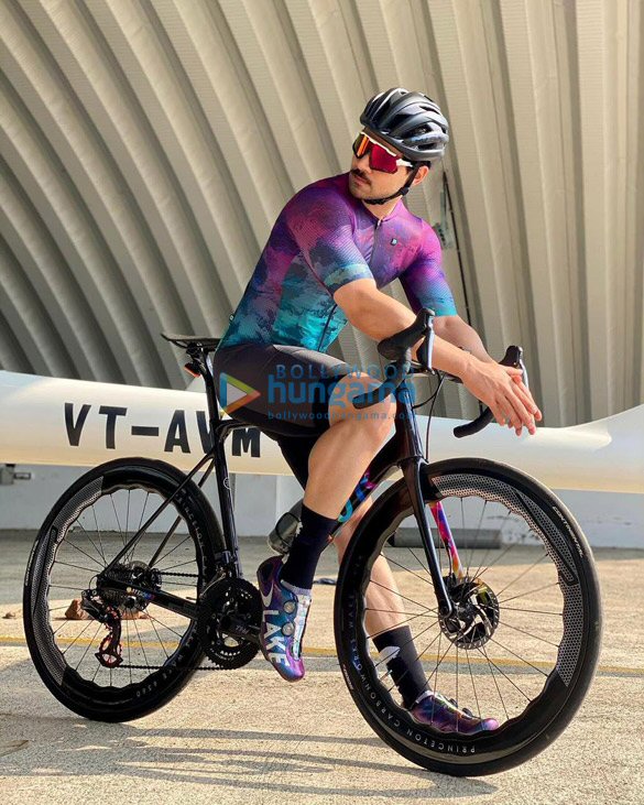 Photos: Sooraj Pancholi snapped during cycle ride Photos: Sooraj Pancholi snapped during cycle ride