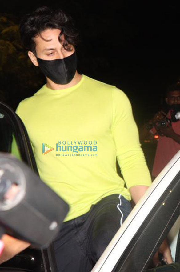 photos tiger shroff disha patani and others snapped at hakkasan in bandra 2