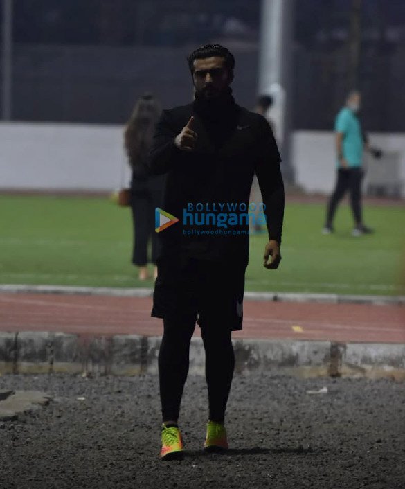 photos tiger shroff disha patani and others snapped at football ground in bandra 2