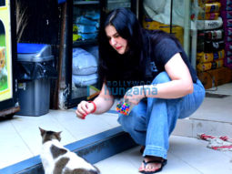 Photos: Zareen Khan spotted at a pet store
