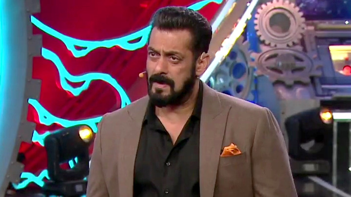 Salman Khan SCOLDS Nikki Tamboli: “Problem fir tumhare UPBRINGING pe aate hai, matlab tumhare…”