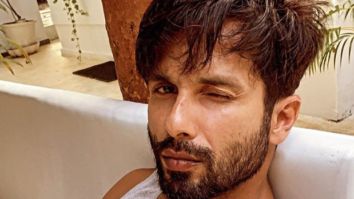 Shahid Kapoor, Raj and DK join the ‘Pawri Hori Hai’ trend, sings Akshay Kumar’s song ‘Party All Night’ Shahid Kapoor, Raj and DK join the ‘Pawri Hori Hai’ trend, sings Akshay Kumar’s song ‘Party All Night’