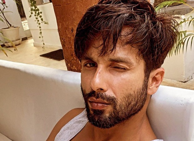 Shahid Kapoor, Raj and DK join the ‘Pawri Hori Hai’ trend, sings Akshay Kumar’s song ‘Party All Night’