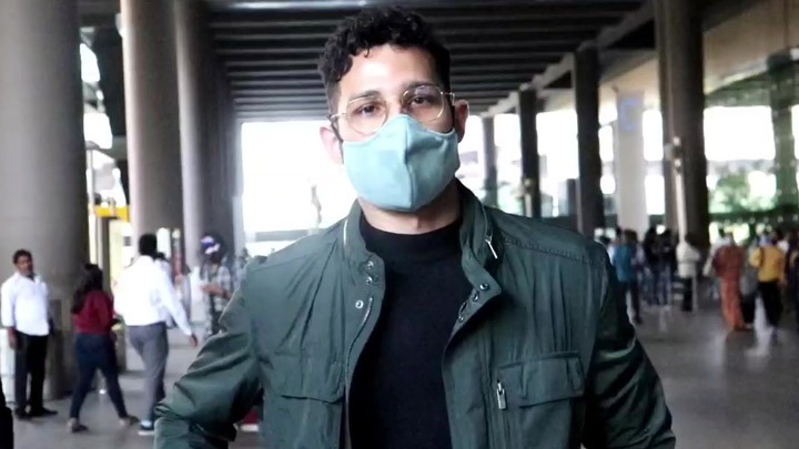 Siddhant Chaturvedi and Ishaan Khattar spotted at Airport