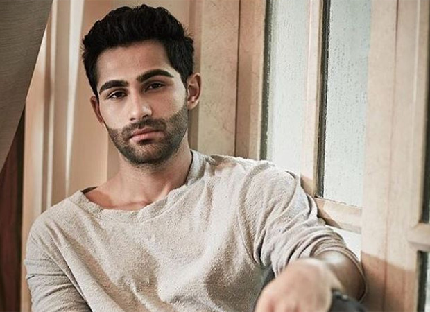 Bollywood actor Armaan Jain, cousin of actors Kareena Kapoor and Ranbir Kapoor has been summoned by the Enforcement Directorate(ED) for questioning in a money laundering case. Reportedly, the central agency raided his South Bombay house early on Tuesday morning but ended their search in a couple of hours owing to the news of Rajiv Kapoor's demise. Armaan lives with his mother in their Peddar Road apartment. Reports state that the actor and his mother were allowed to attend the funeral proceedings and last rite rituals of Rajiv Kapoor. After the raid ws completed Armaan was reportedly summoned by the agency for questioning in connection with Tops Grup-a private security firm-- and Shiv Sena MLA Pratap Sarnaik. The actor is close friends with Sarnaik's son, Vehang, who is also facing investigation in the case. The two reportedly had exchanged messages regarding some business and financial transactions. Reportedly, the ED wanted to question the actor about the commission amount generated through Tops Grup and the MMRDA deal.